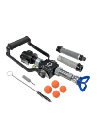 GRACO Lanca (pistolet) T-Max 506, 657 Graco New do szpachli i tynków dekoracyjnych ze złączem żeńskim (17Z054) Portable air inflator with gauge and blue valve, plus filter cartridges and cleaning brush. Includes orange polishing pads and small tools.