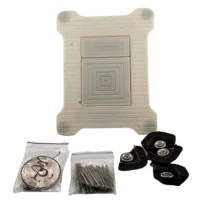 EdPlit PRZYCISK WC GROHE BIAŁY (E10009) Tile leveling system kit: large square frame with inner squares and accompanying pins, wedges, and magnetic clips for securing tiles during installation.