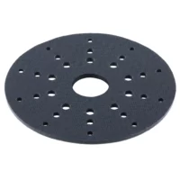 FLEX Podkładka ochronna, PS GE 6-X D225 (534323/1) Close-up of a dark gray circular sanding disc with evenly spaced holes for dust extraction and a central opening